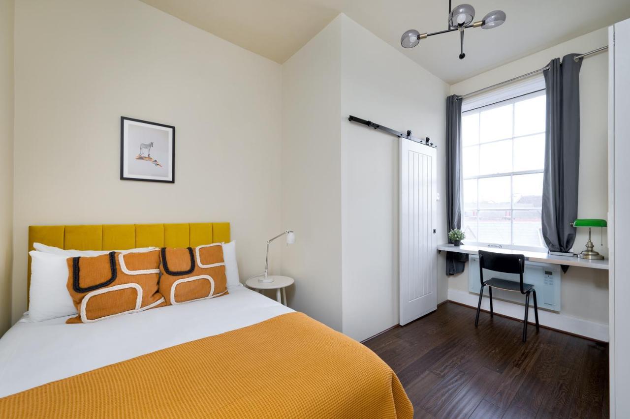 D8 House Apartment London Exterior photo